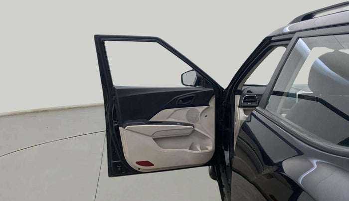 2020 Mahindra XUV300 W6 1.2 PETROL, Petrol, Manual, 62,206 km, LHS Front Door