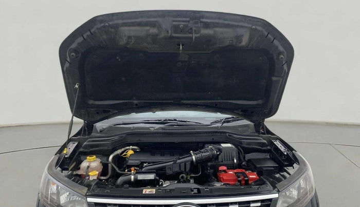 2020 Mahindra XUV300 W6 1.2 PETROL, Petrol, Manual, 62,206 km, Open Bonet