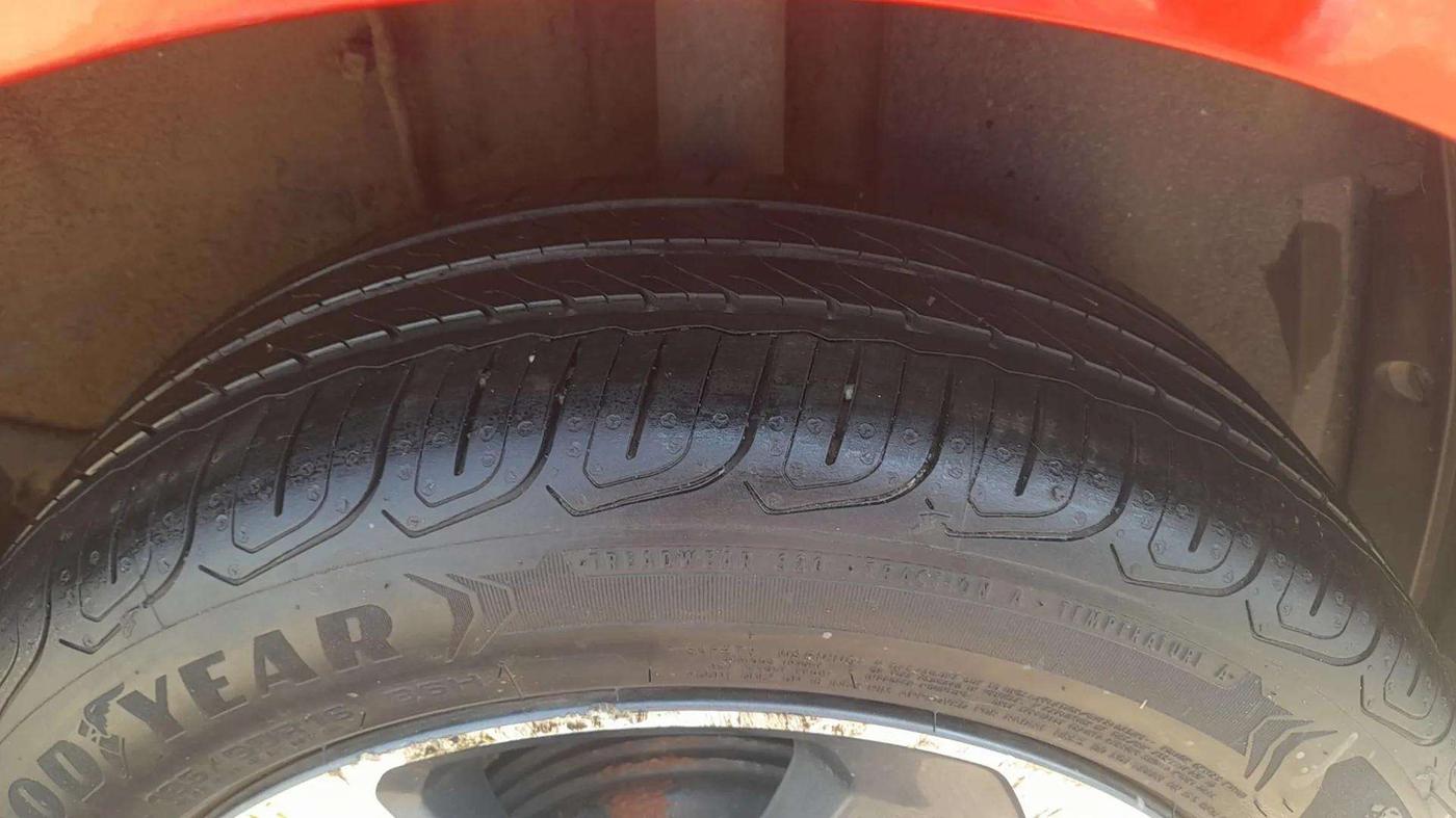 2025 Tata ALTROZ XZA PLUS, Petrol, Automatic, 5,210 km, Left Rear Tyre Tread