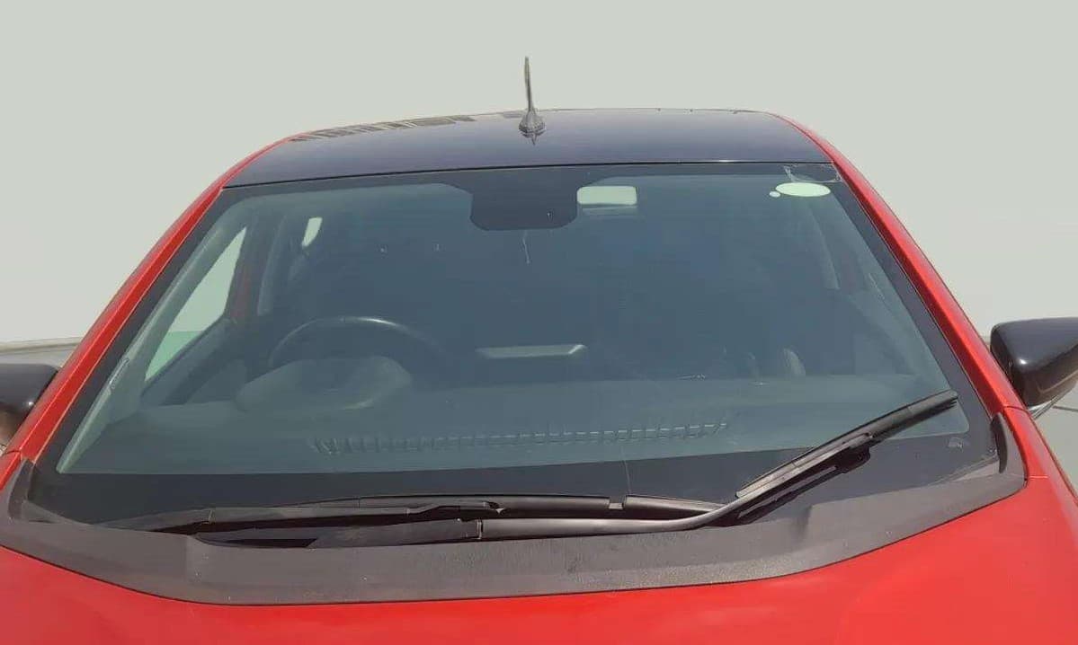 2025 Tata ALTROZ XZA PLUS, Petrol, Automatic, 5,210 km, Front Windshield