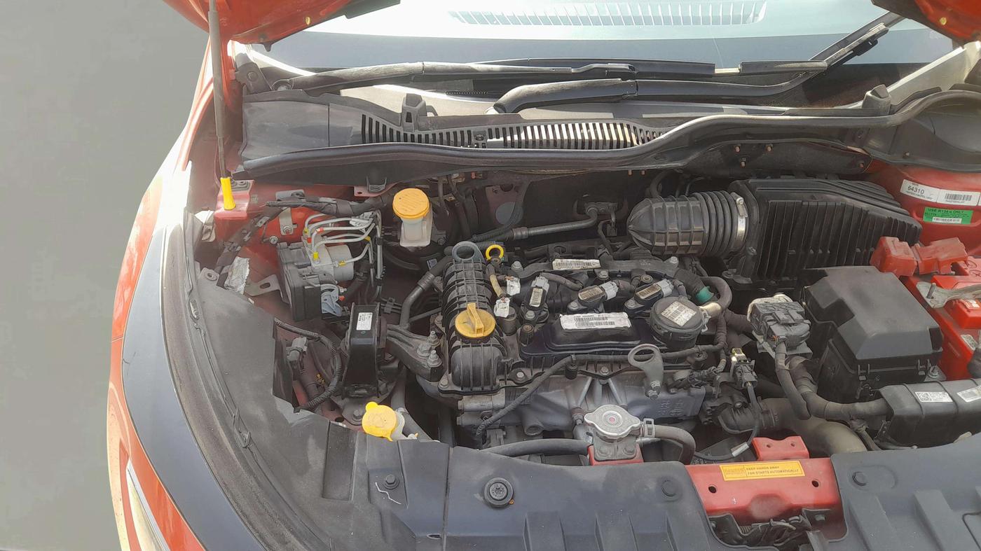 2025 Tata ALTROZ XZA PLUS, Petrol, Automatic, 5,210 km, Engine View - Right
