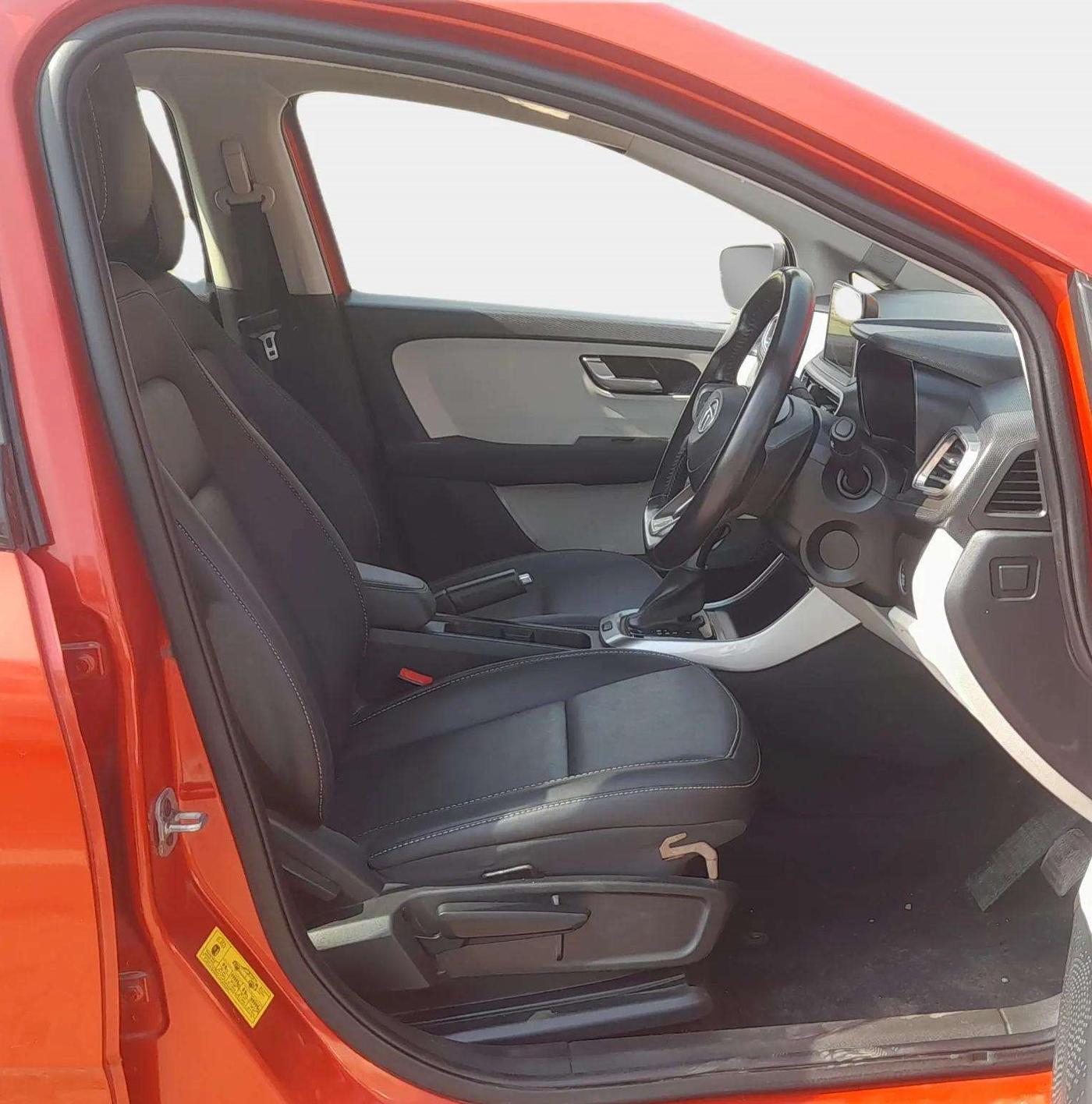 2025 Tata ALTROZ XZA PLUS, Petrol, Automatic, 5,210 km, Right Side Front Door Cabin