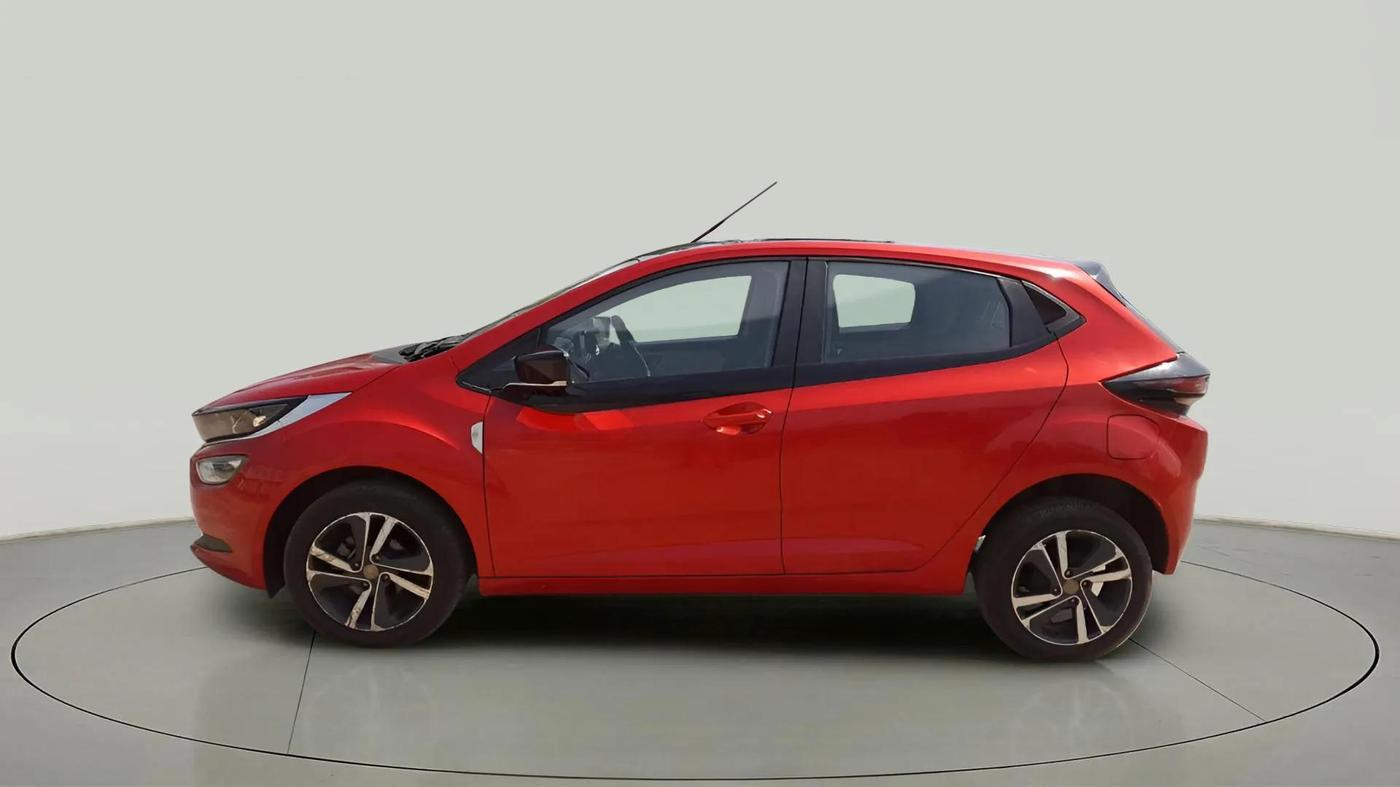 2025 Tata ALTROZ XZA PLUS, Petrol, Automatic, 5,210 km, Left Side