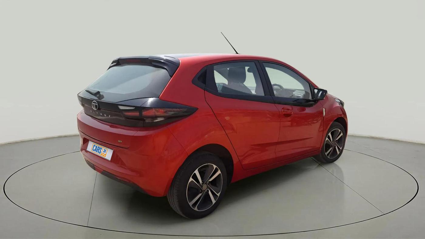 2025 Tata ALTROZ XZA PLUS, Petrol, Automatic, 5,210 km, Right Back Diagonal