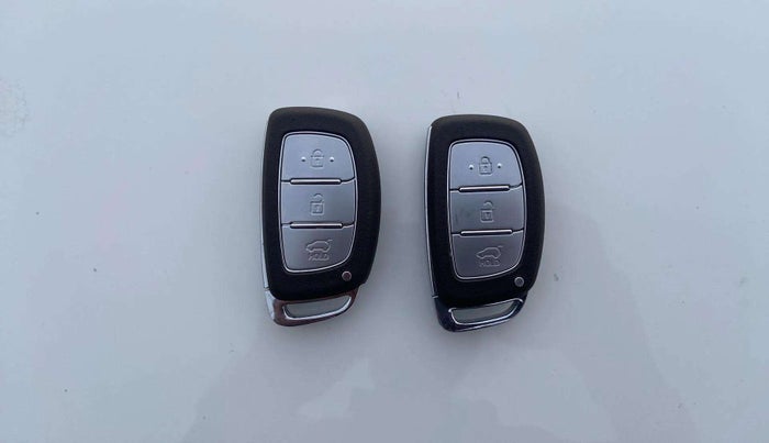 2019 Hyundai Elite i20 ASTA (O) CVT, Petrol, Automatic, 73,981 km, Key Close Up