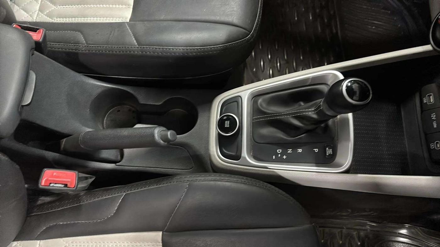 2022 Hyundai VENUE S (O) 1.0 TURBO DCT, Petrol, Automatic, 10,662 km, Gear Lever