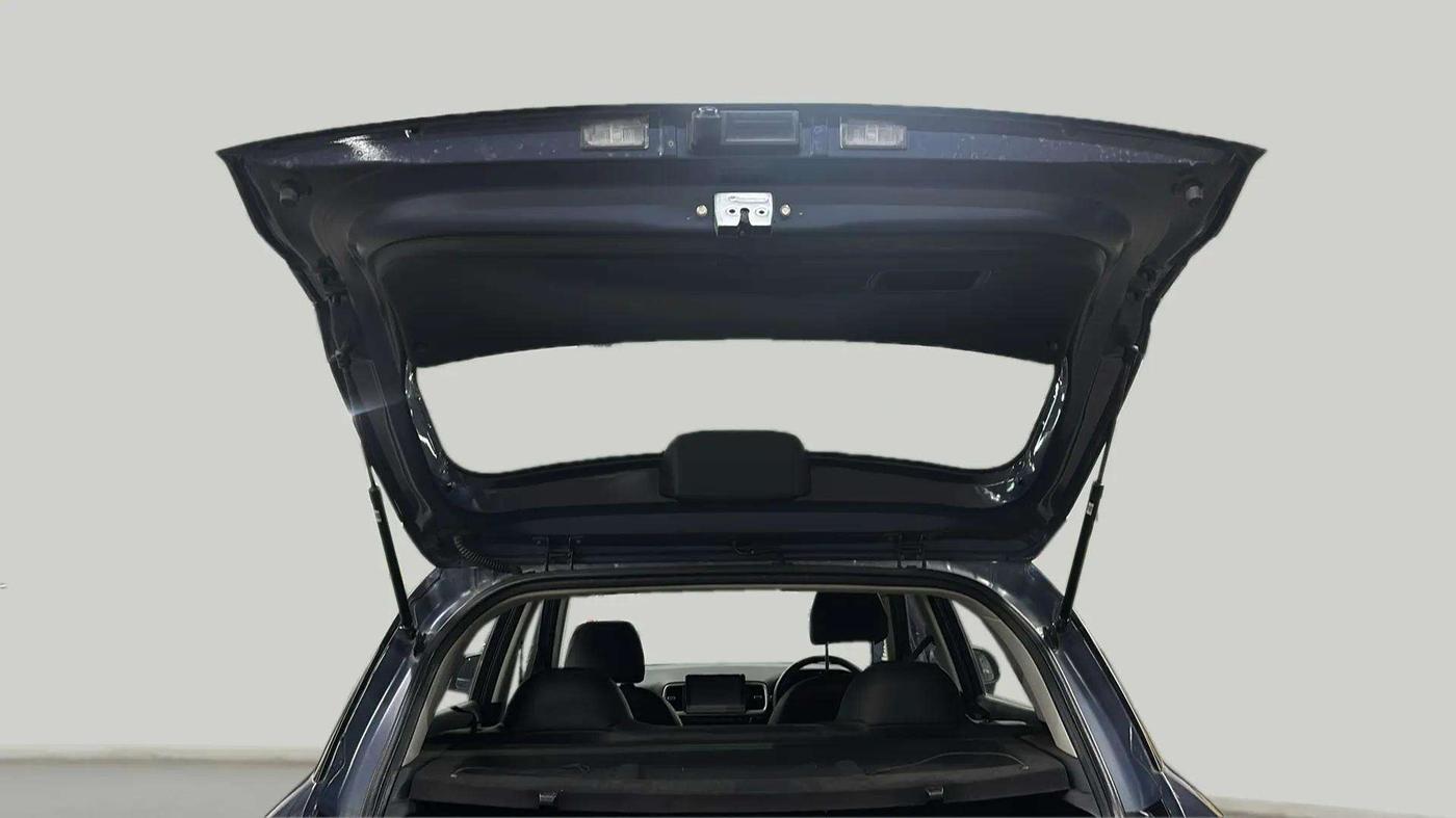 2022 Hyundai VENUE S (O) 1.0 TURBO DCT, Petrol, Automatic, 10,662 km, Boot Door Open