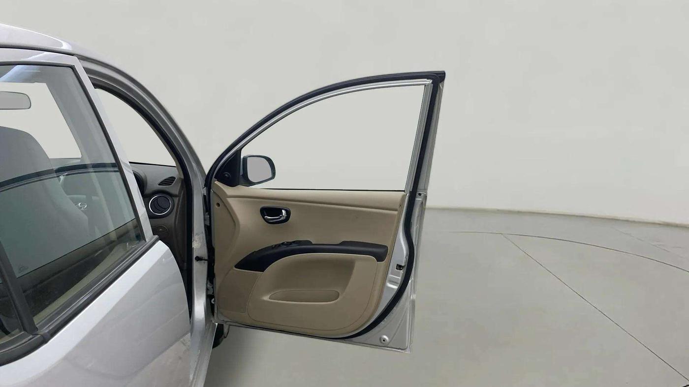 2015 Hyundai i10 SPORTZ 1.1, Petrol, Manual, 25,060 km, RHS Front Door