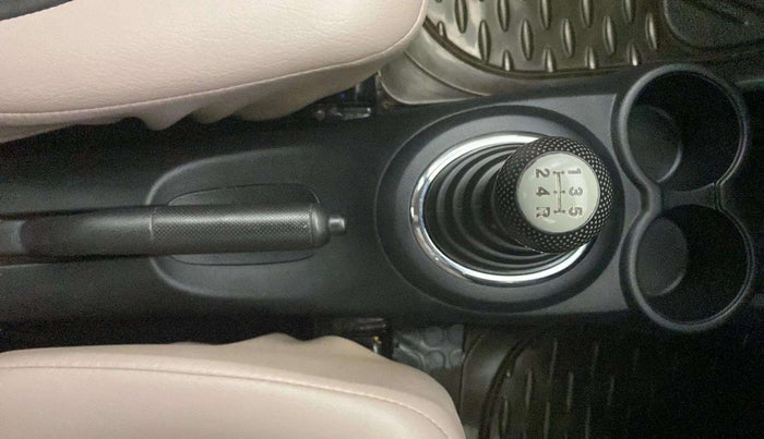 2015 Honda Brio S MT, Petrol, Manual, 53,561 km, Gear Lever