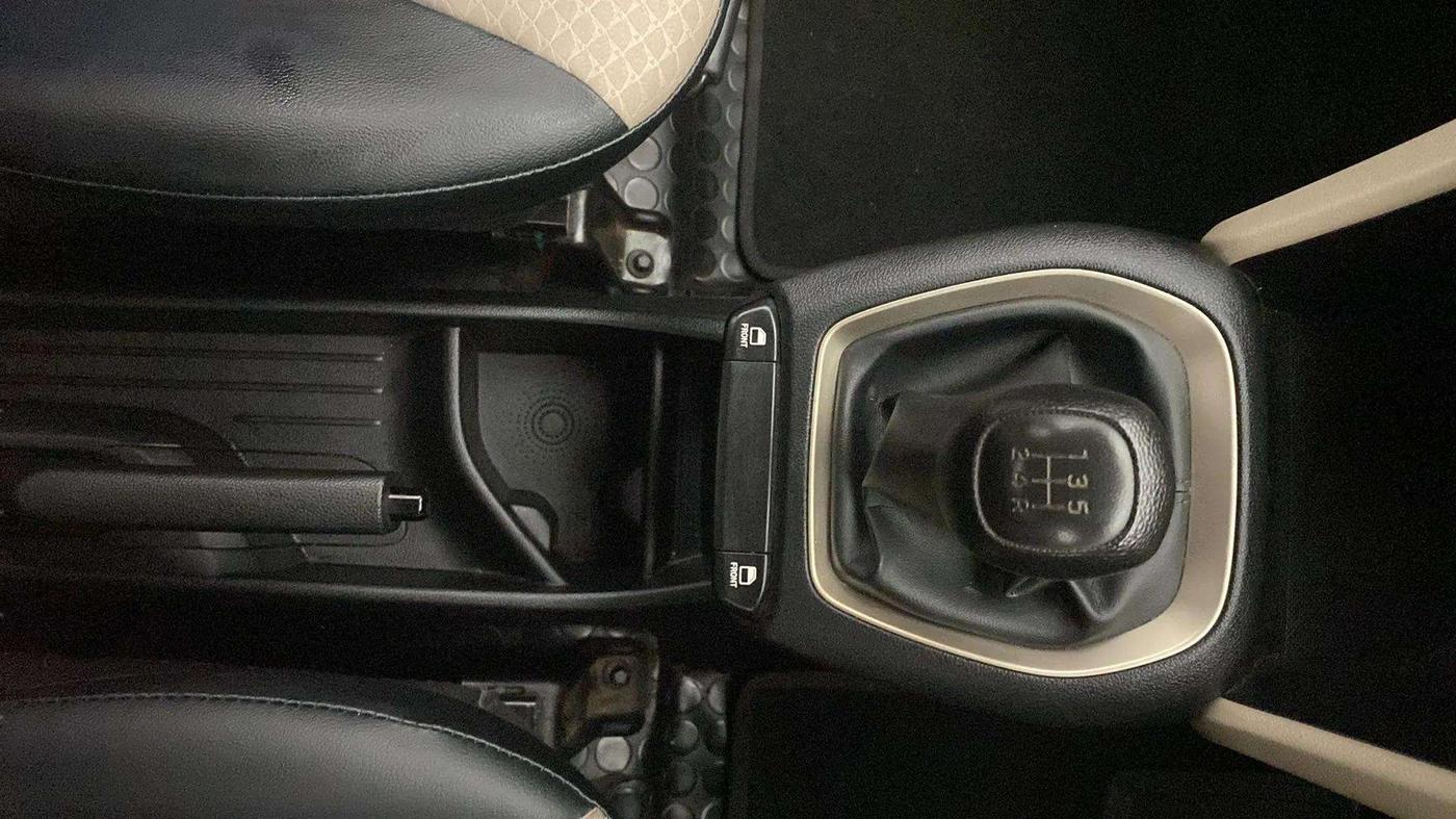 2021 Hyundai NEW SANTRO ERA EXECUTIVE, Petrol, Manual, 34,945 km, Gear Lever