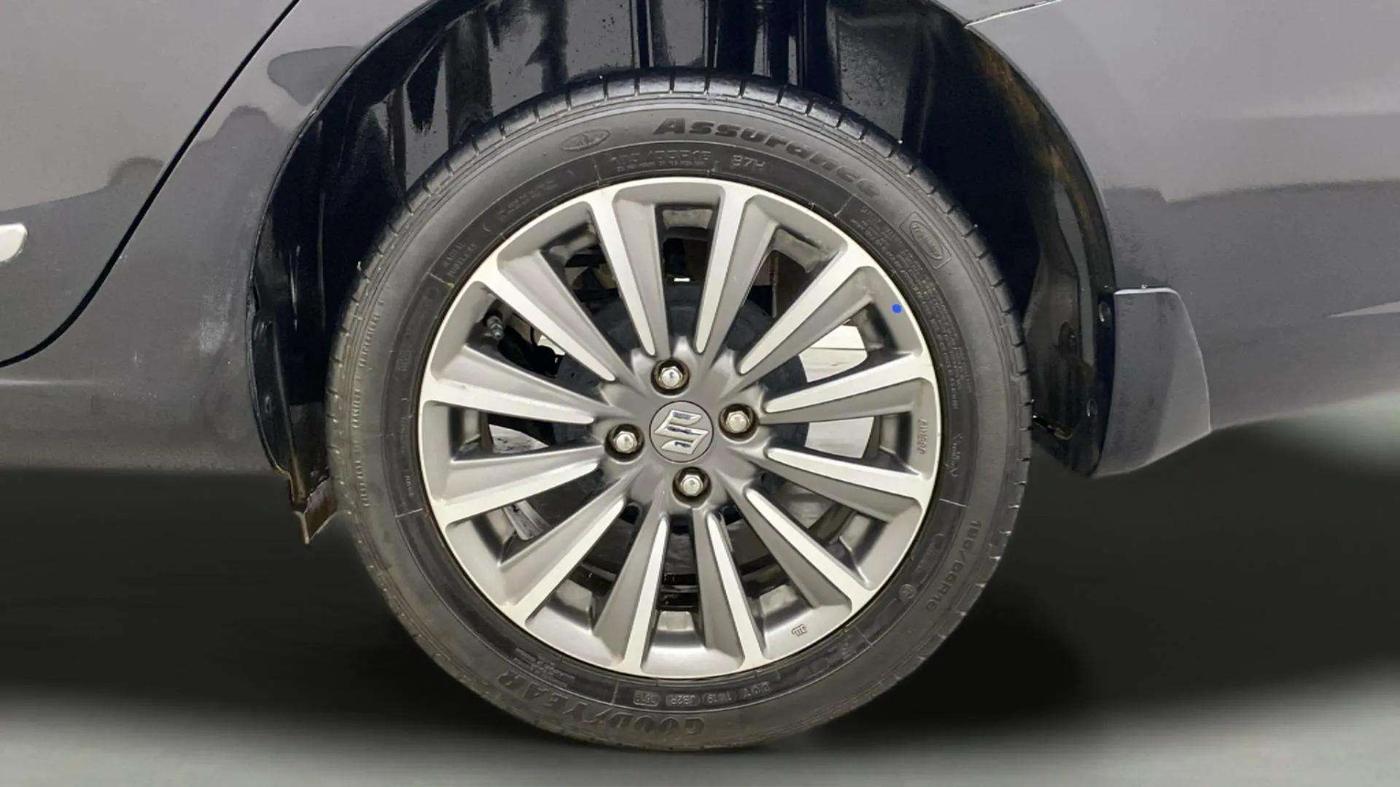 2019 Maruti Ciaz ALPHA  AT 1.5 SHVS PETROL, Petrol, Automatic, 41,978 km, Left Rear Wheel