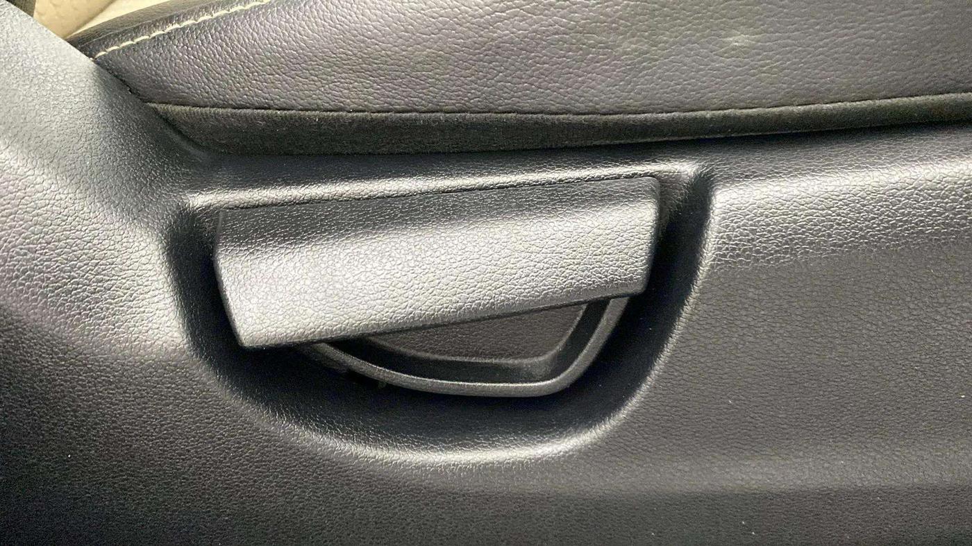 2018 Hyundai NEW SANTRO SPORTZ AMT, Petrol, Automatic, 16,161 km, Driver Side Adjustment Panel