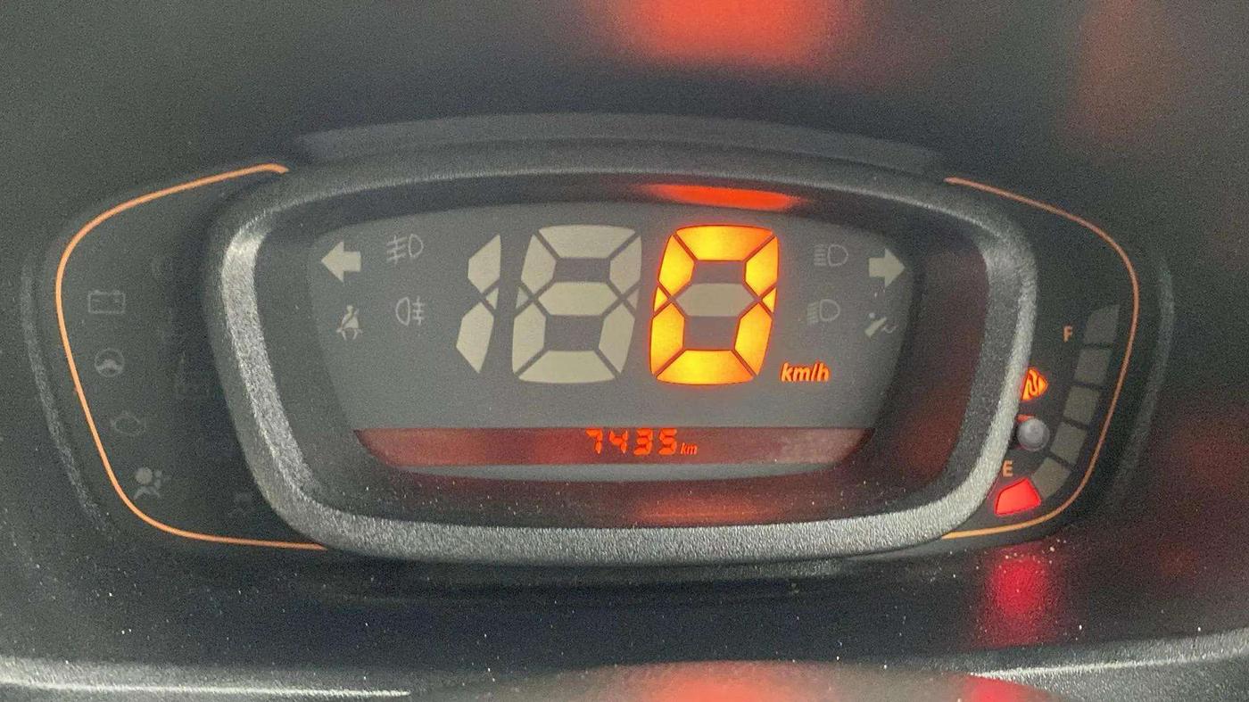 2017 Renault Kwid RXL, Petrol, Manual, 7,554 km, Odometer Image