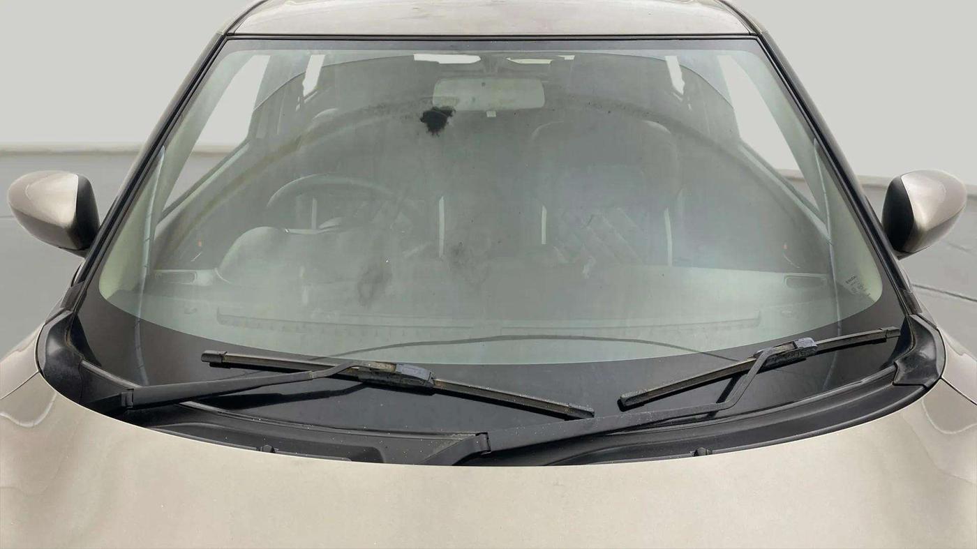2019 Maruti Swift ZXI PLUS AMT, Petrol, Automatic, 97,317 km, Front Windshield