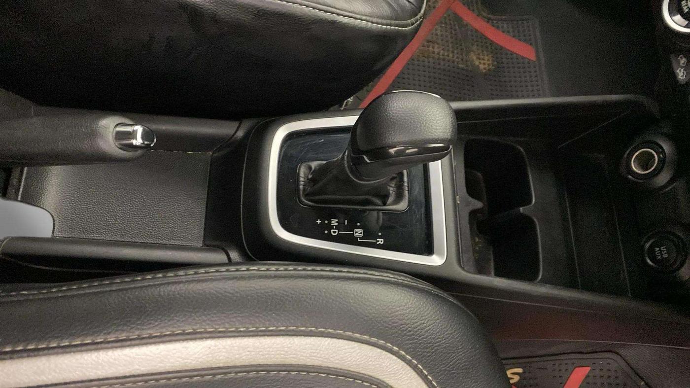 2019 Maruti Swift ZXI PLUS AMT, Petrol, Automatic, 97,317 km, Gear Lever