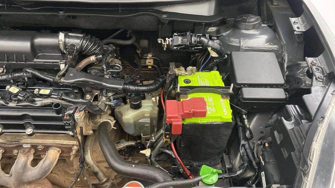2019 Maruti Swift ZXI PLUS AMT, Petrol, Automatic, 97,317 km, Engine View - Left
