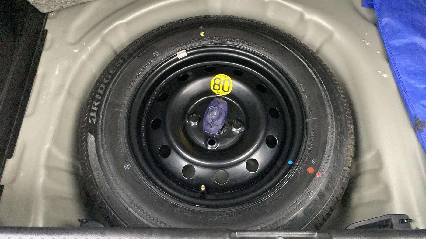 2019 Maruti Swift ZXI PLUS AMT, Petrol, Automatic, 97,317 km, Spare Tyre