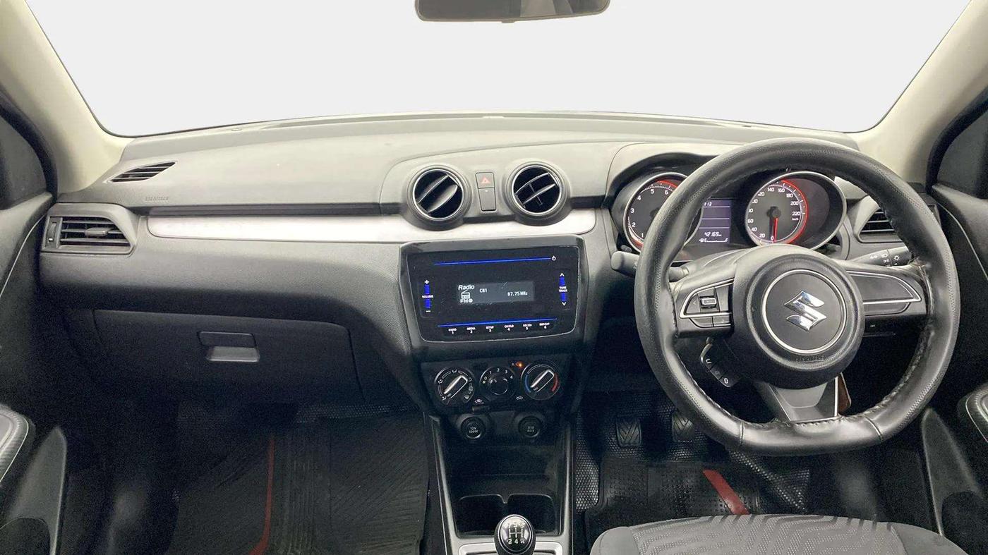 2023 Maruti Swift VXI, Petrol, Manual, 42,321 km, Dashboard