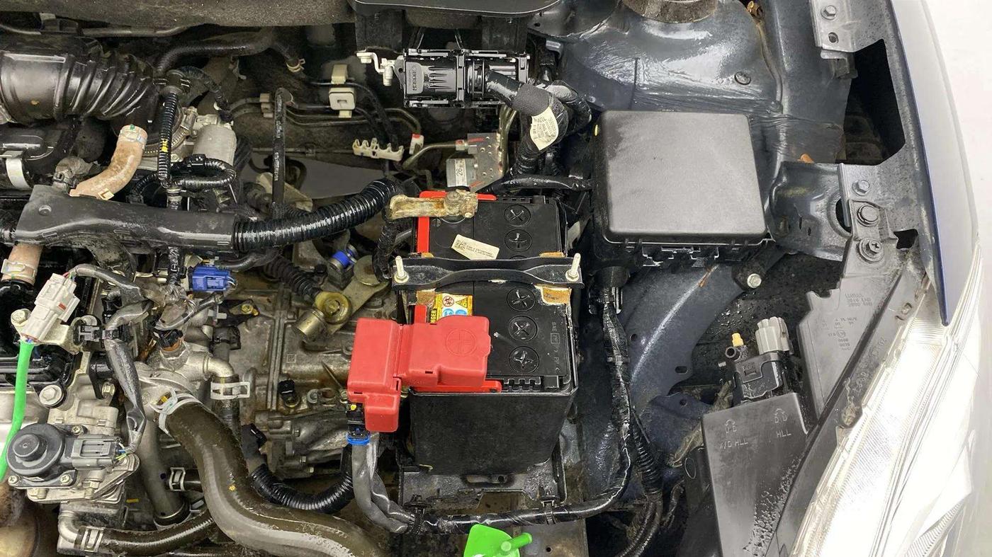 2023 Maruti Swift VXI, Petrol, Manual, 42,321 km, Engine View - Left