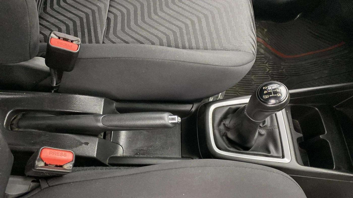 2023 Maruti Swift VXI, Petrol, Manual, 42,321 km, Gear Lever