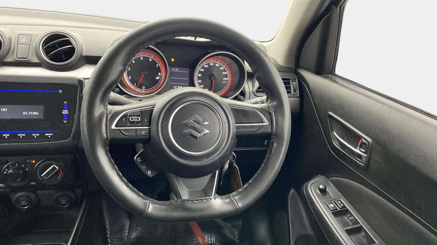 2023 Maruti Swift VXI, Petrol, Manual, 42,321 km, Steering Wheel Close Up