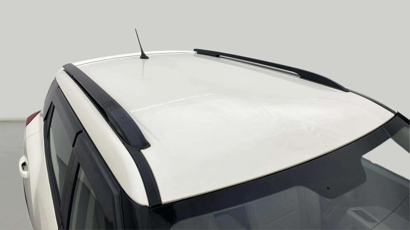 2020 Mahindra XUV300 W6 1.5 DIESEL AMT, Diesel, Automatic, 67,899 km, Roof