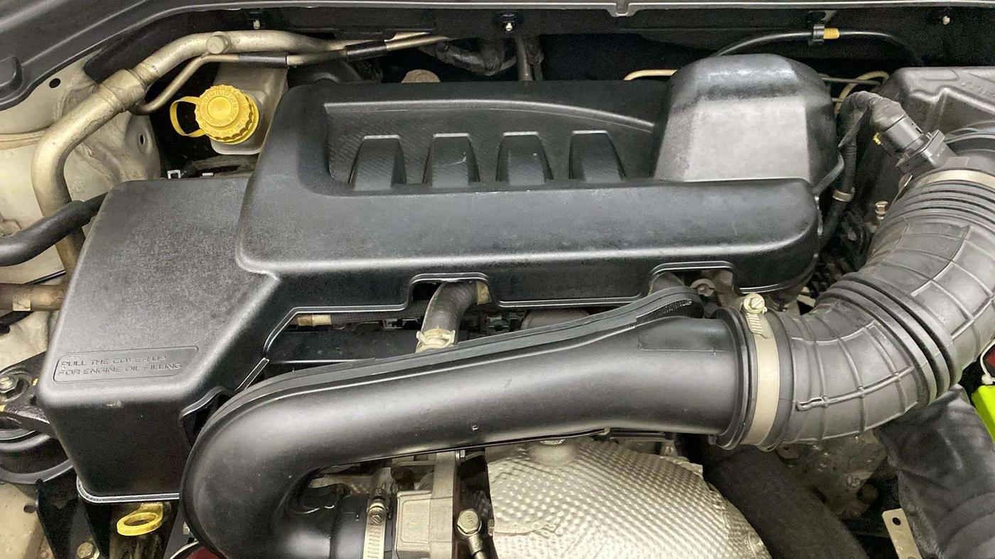 2020 Mahindra XUV300 W6 1.5 DIESEL AMT, Diesel, Automatic, 67,899 km, Engine View