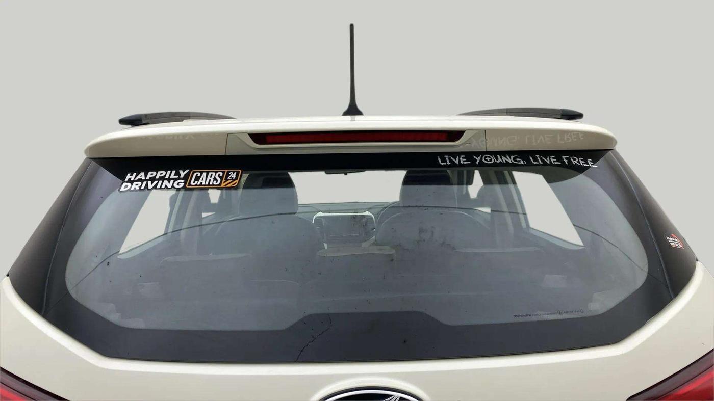 2020 Mahindra XUV300 W6 1.5 DIESEL AMT, Diesel, Automatic, 67,899 km, Rear Windshield
