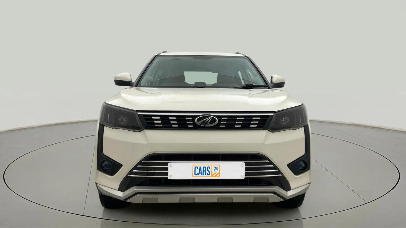 2020 Mahindra XUV300 W6 1.5 DIESEL AMT, Diesel, Automatic, 67,899 km, Front