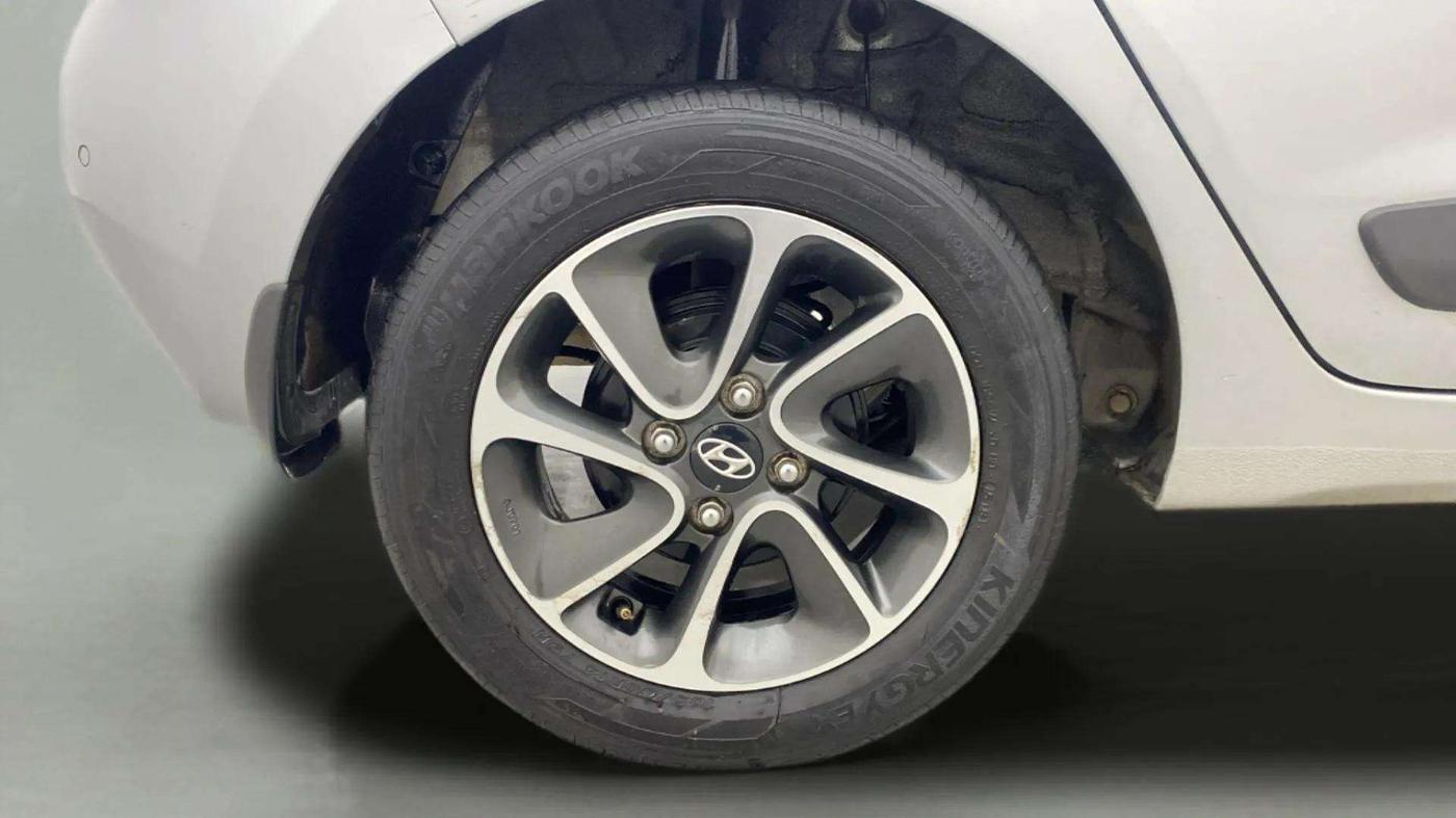 2019 Hyundai Grand i10 ASTA 1.2 KAPPA VTVT, Petrol, Manual, 20,005 km, Right Rear Wheel