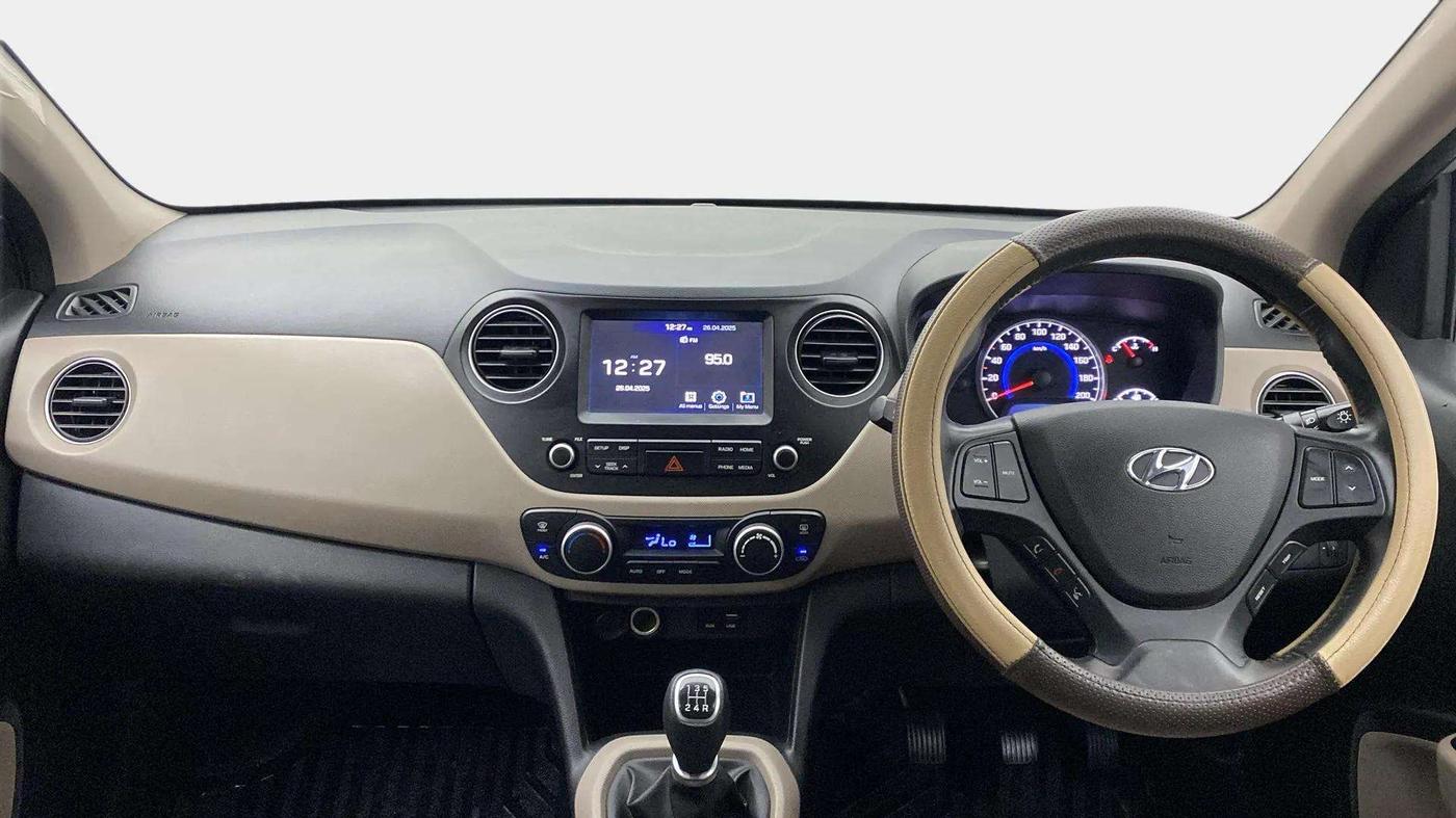 2019 Hyundai Grand i10 ASTA 1.2 KAPPA VTVT, Petrol, Manual, 20,005 km, Dashboard