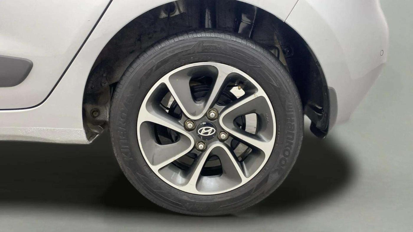 2019 Hyundai Grand i10 ASTA 1.2 KAPPA VTVT, Petrol, Manual, 20,005 km, Left Rear Wheel
