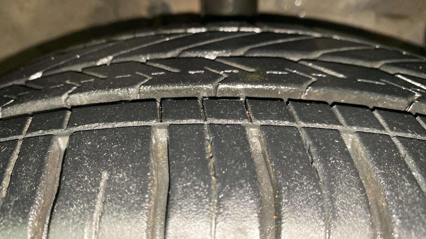 2019 Hyundai Grand i10 ASTA 1.2 KAPPA VTVT, Petrol, Manual, 20,005 km, Right Front Tyre Tread