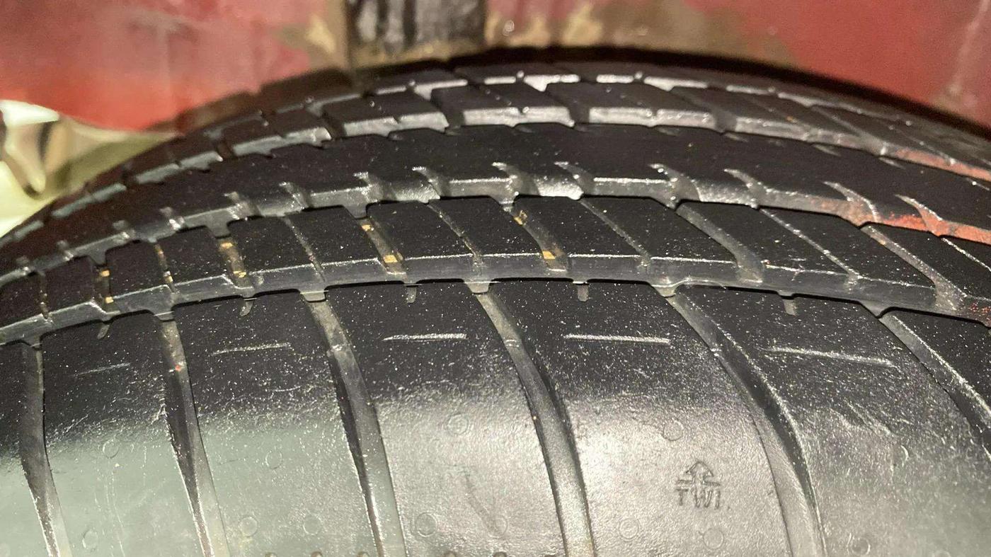 2014 Honda Brio S MT, Petrol, Manual, 42,887 km, Right Rear Tyre Tread