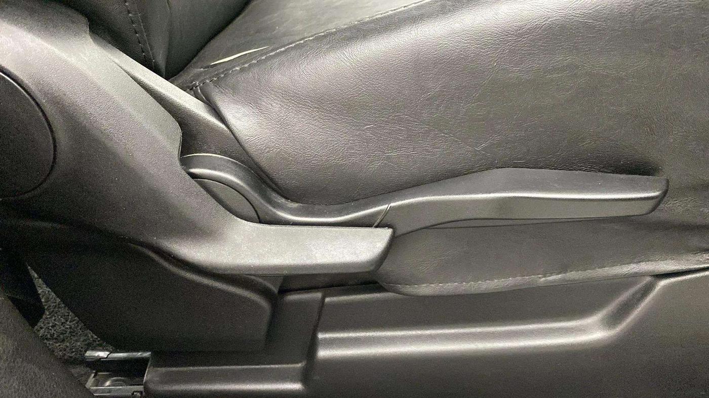 2020 Maruti XL6 ZETA MT, Petrol, Manual, 84,851 km, Driver Side Adjustment Panel