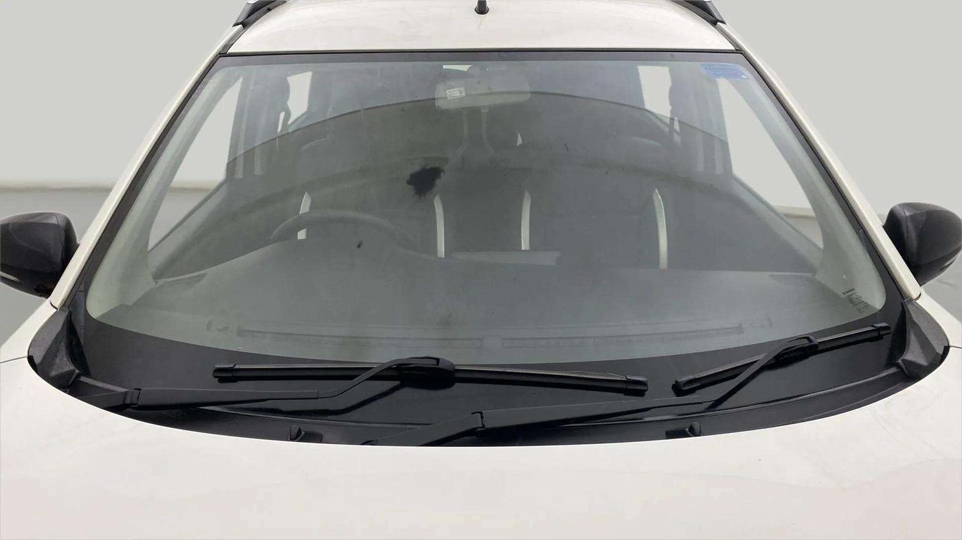 2020 Maruti XL6 ZETA MT, Petrol, Manual, 84,851 km, Front Windshield