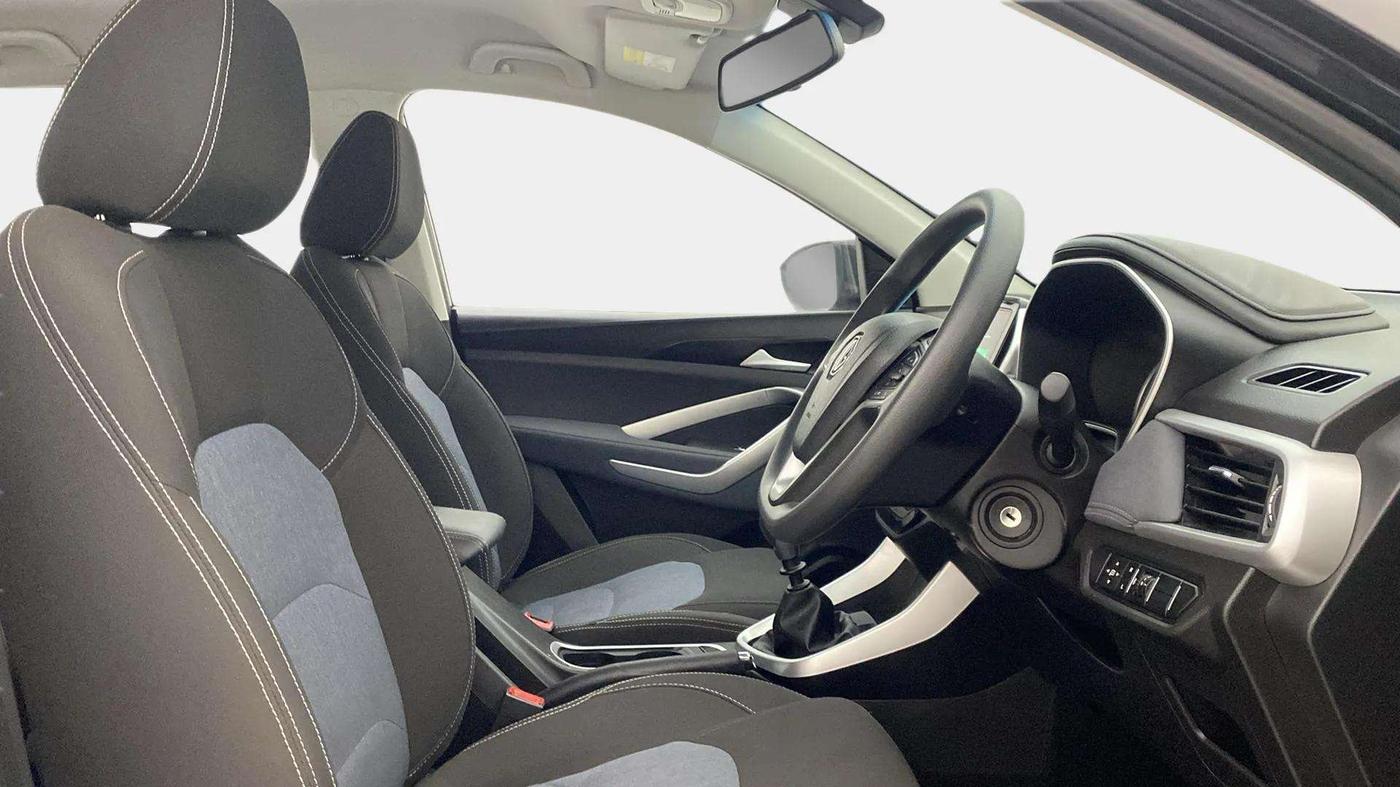 2021 MG HECTOR SUPER 1.5 PETROL, Petrol, Manual, 19,106 km, Right Side Front Door Cabin