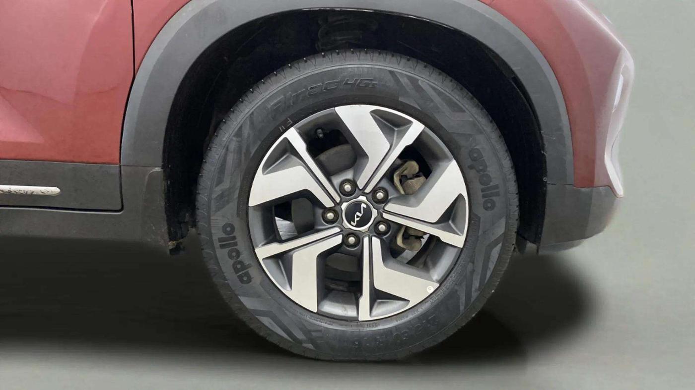 2021 KIA SONET HTX 1.5, Diesel, Manual, 30,279 km, Right Front Wheel