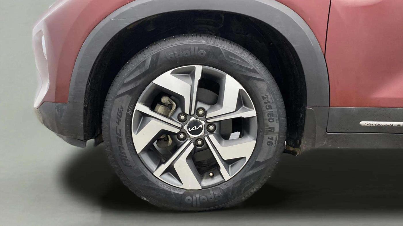 2021 KIA SONET HTX 1.5, Diesel, Manual, 30,279 km, Left Front Wheel