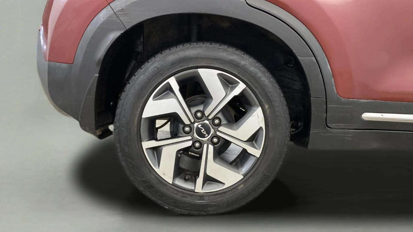 2021 KIA SONET HTX 1.5, Diesel, Manual, 30,279 km, Right Rear Wheel