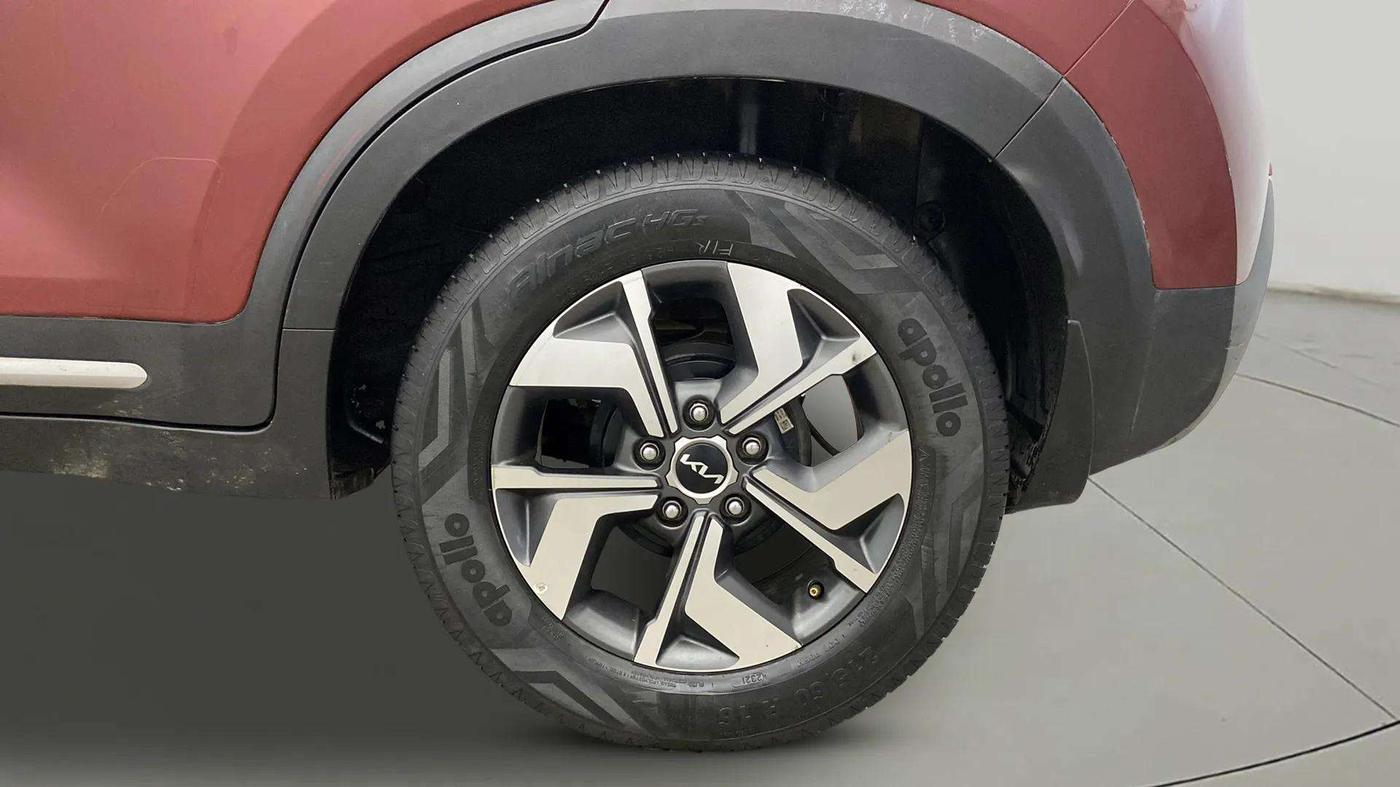 2021 KIA SONET HTX 1.5, Diesel, Manual, 30,279 km, Left Rear Wheel