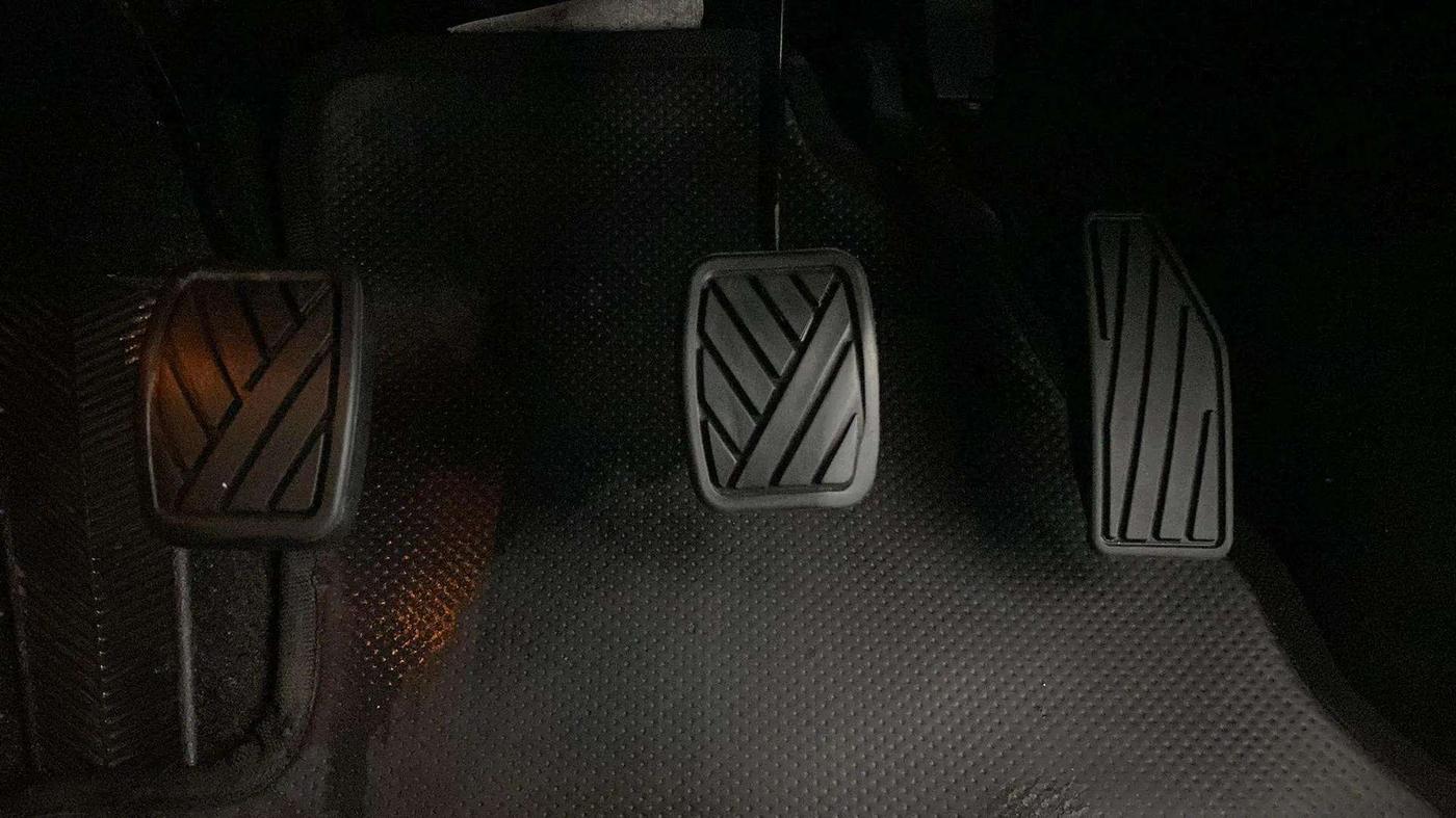 2018 Maruti Baleno ZETA PETROL 1.2, Petrol, Manual, 62,295 km, Pedals