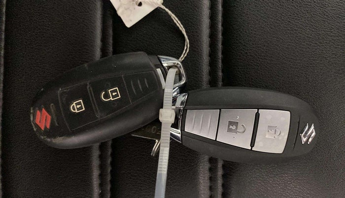 2018 Maruti Baleno ZETA PETROL 1.2, Petrol, Manual, 62,294 km, Key Close Up