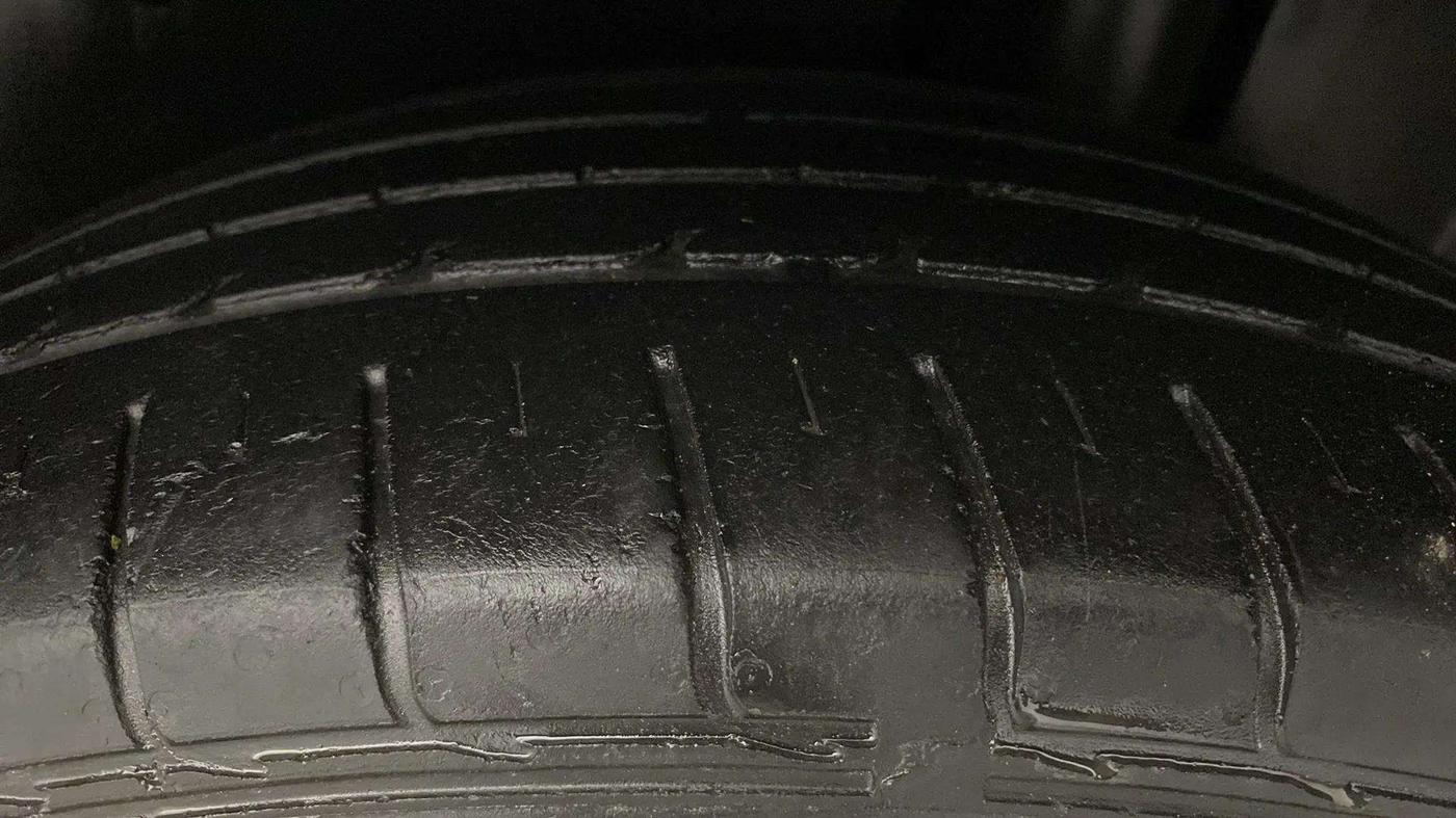 2019 MG HECTOR SHARP HYBRID 1.5 PETROL, Petrol, Manual, 50,676 km, Left Rear Tyre Tread