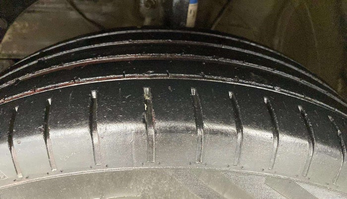 2022 Toyota Glanza E, Petrol, Manual, 47,475 km, Left Front Tyre Tread