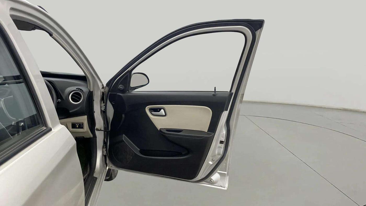 2022 Maruti Alto LXI OPT CNG, CNG, Manual, 39,737 km, RHS Front Door