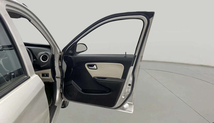 2022 Maruti Alto LXI OPT CNG, CNG, Manual, 39,477 km, RHS Front Door