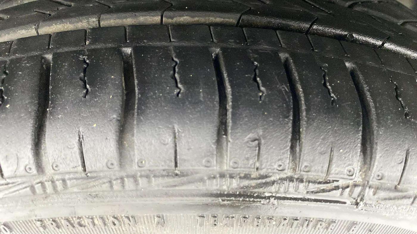 2018 Tata Tiago XZ PETROL, Petrol, Manual, 45,056 km, Left Front Tyre Tread