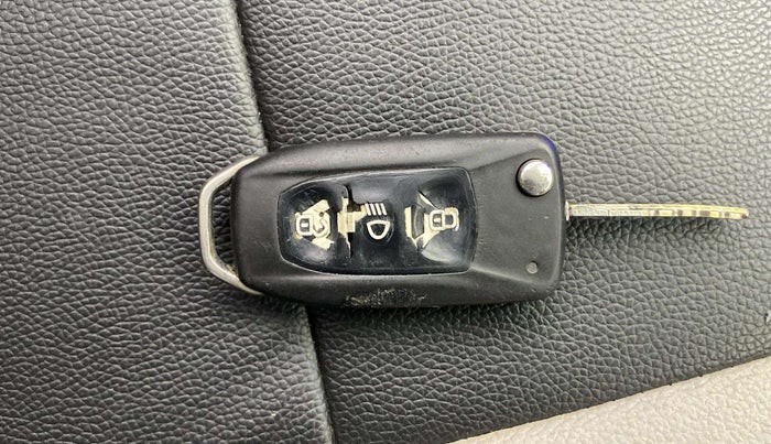 2018 Tata Tiago XZ PETROL, Petrol, Manual, 45,009 km, Key Close Up