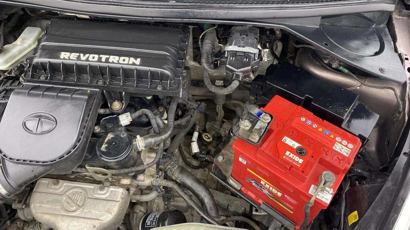 2018 Tata Tiago XZ PETROL, Petrol, Manual, 45,056 km, Engine View - Left